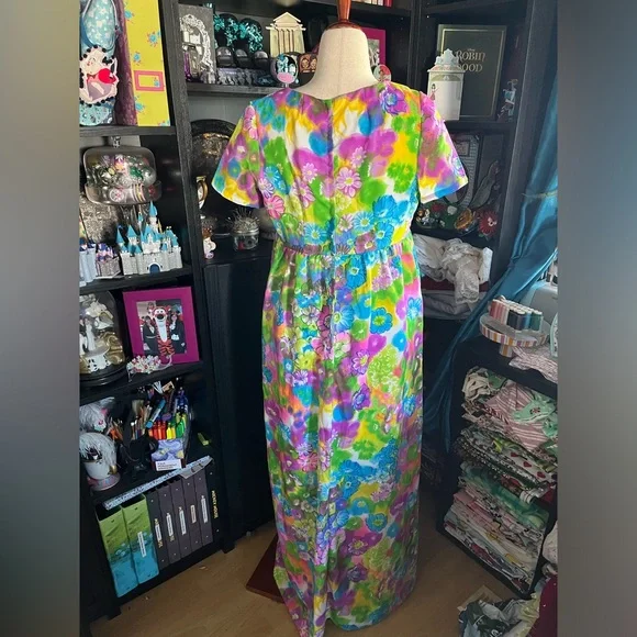 Handmade vintage 60’s empire waist dress I’d say roughly modern size 12 - Picture 4 of 4